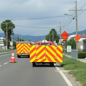 obra interdita avenida em Itaquaquecetuba